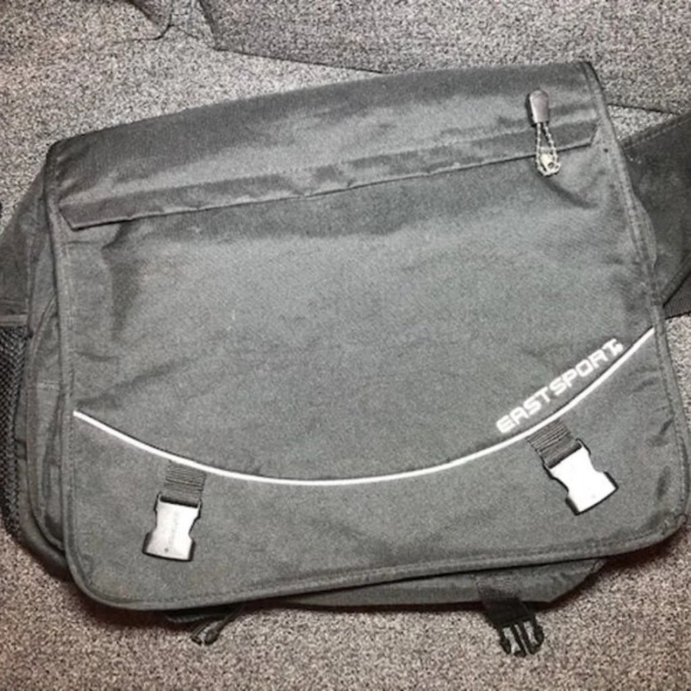East Sport Messenger Bag fits up to 17 inch laptop NWOT Plus FREE with this sale